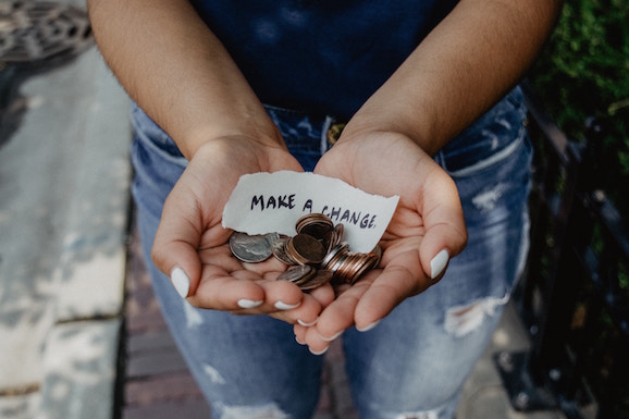 ‘Tis the Season for Americans to…Give to Charity?