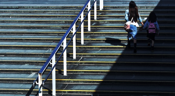 Can Behavioral Science Help College Students with Children Graduate?